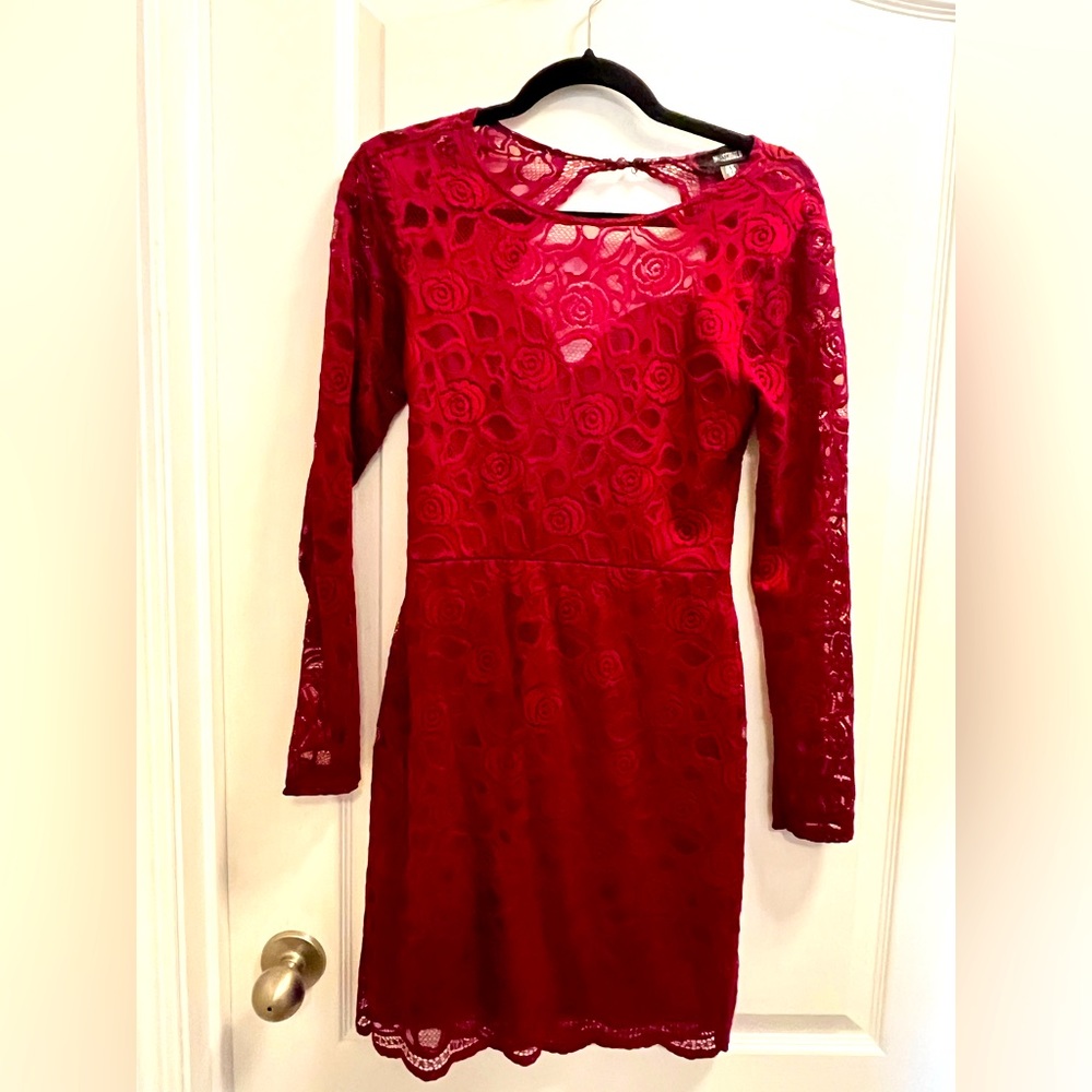 Misguided red lace dress size 8